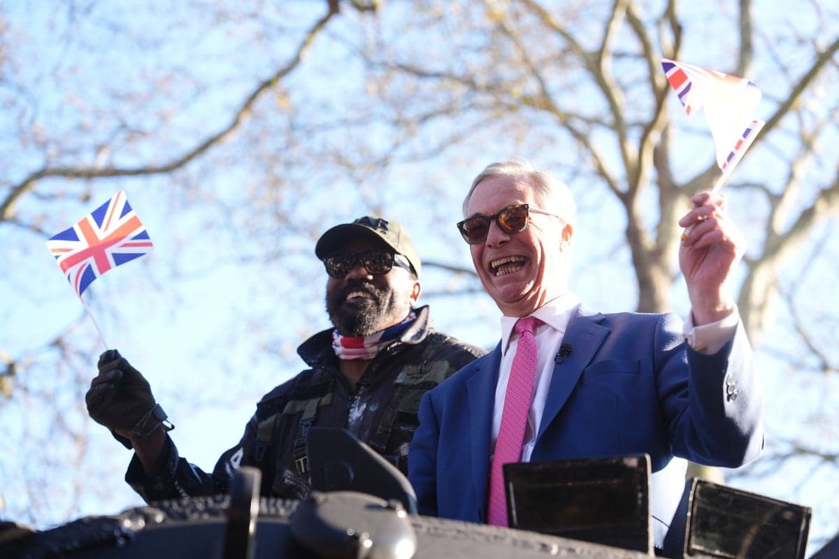 Derek Chisora arrives in tank with Nigel Farage for Deontay Wilder press conference