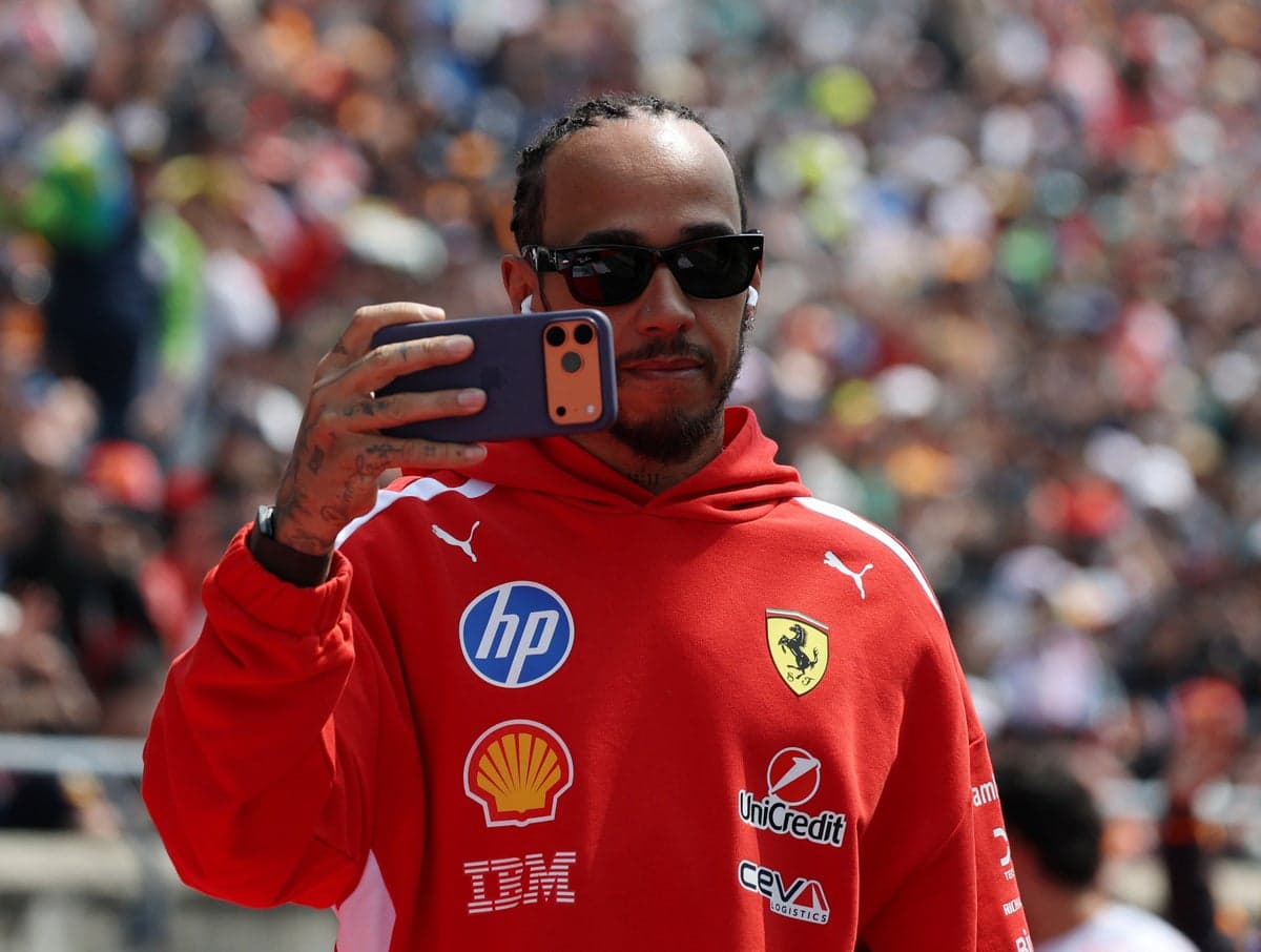 Lewis Hamilton sent uplifting message from ‘romantic’ F1 world champion