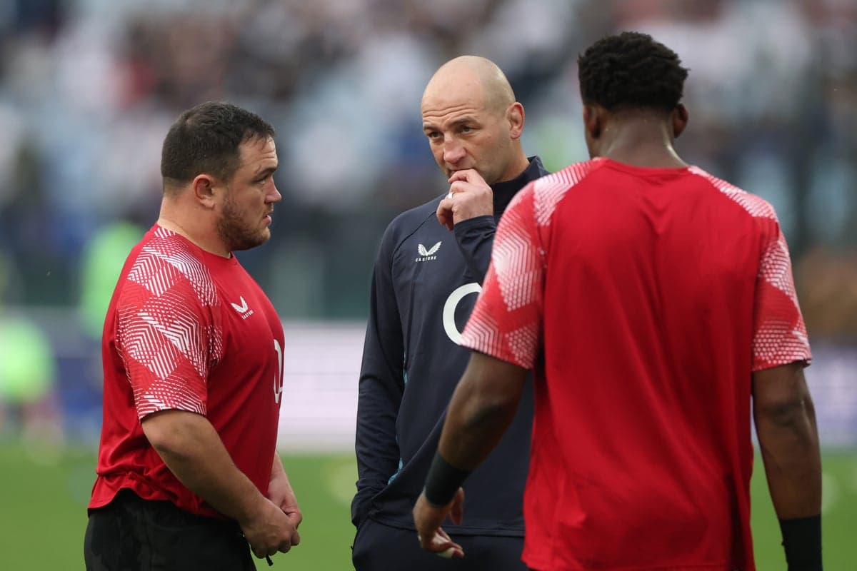 England Squeezes Championship Title with Ingenious Strategies!