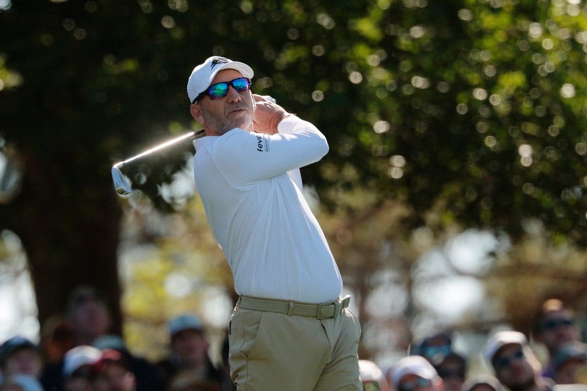 Sergio Garcia shatters his driver in Masters meltdown