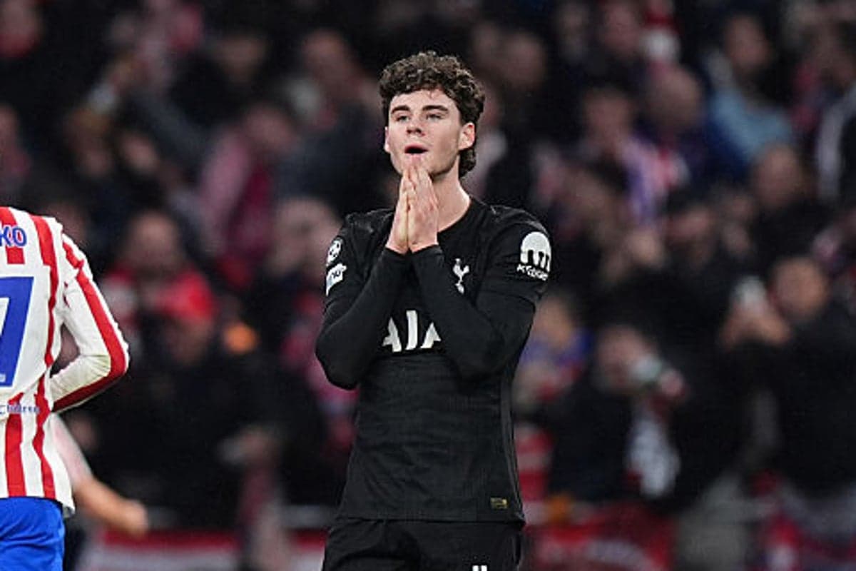 Igor Tudor's Magical Swap: Archie Gray Surpasses Jordan Henderson in Merseyside Blues Defense!