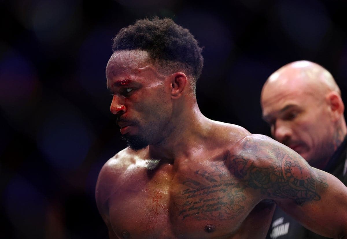 Lerone Murphy’s title hopes take huge hit after controversial defeat at UFC London