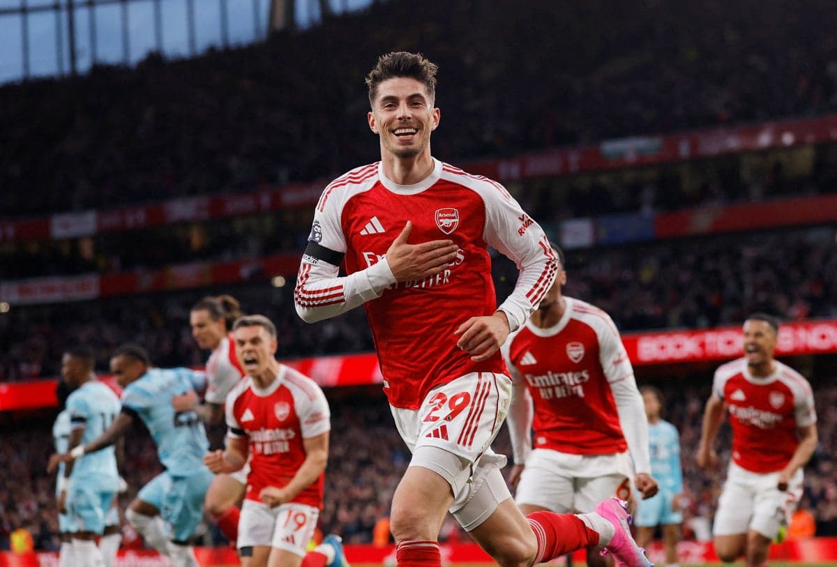 Resolute Arsenal do it the hard way but Premier League title now within grasp