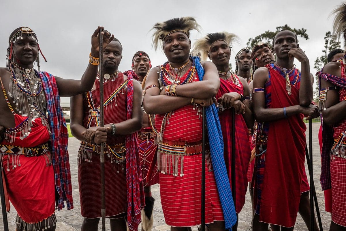 Marathon record-breaker Sabastian Sawe gifted a car by Kenyan president as he returns home to hero’s welcome