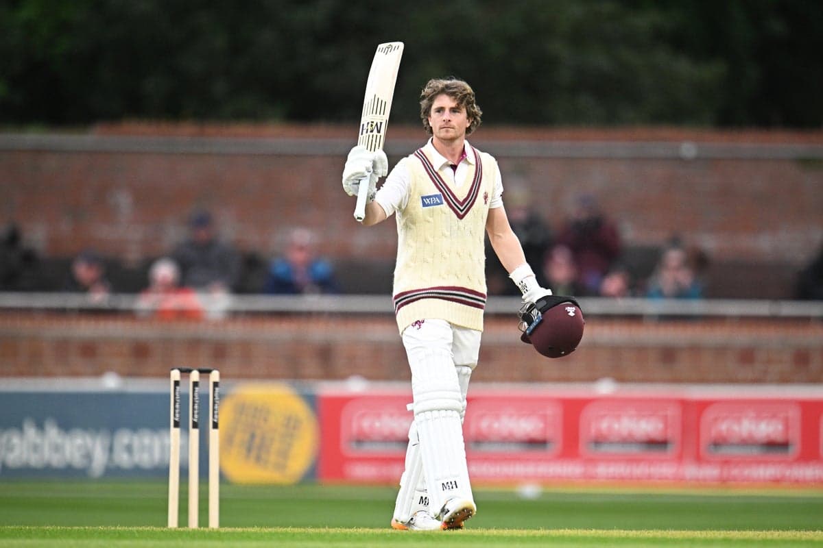 Tom Abell guides Somerset to thrilling two-wicket win over Hampshire