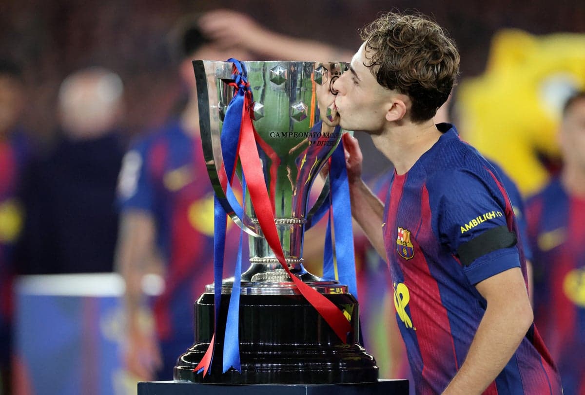 Barcelona and Spain star set to miss the World Cup after suffering fractured foot