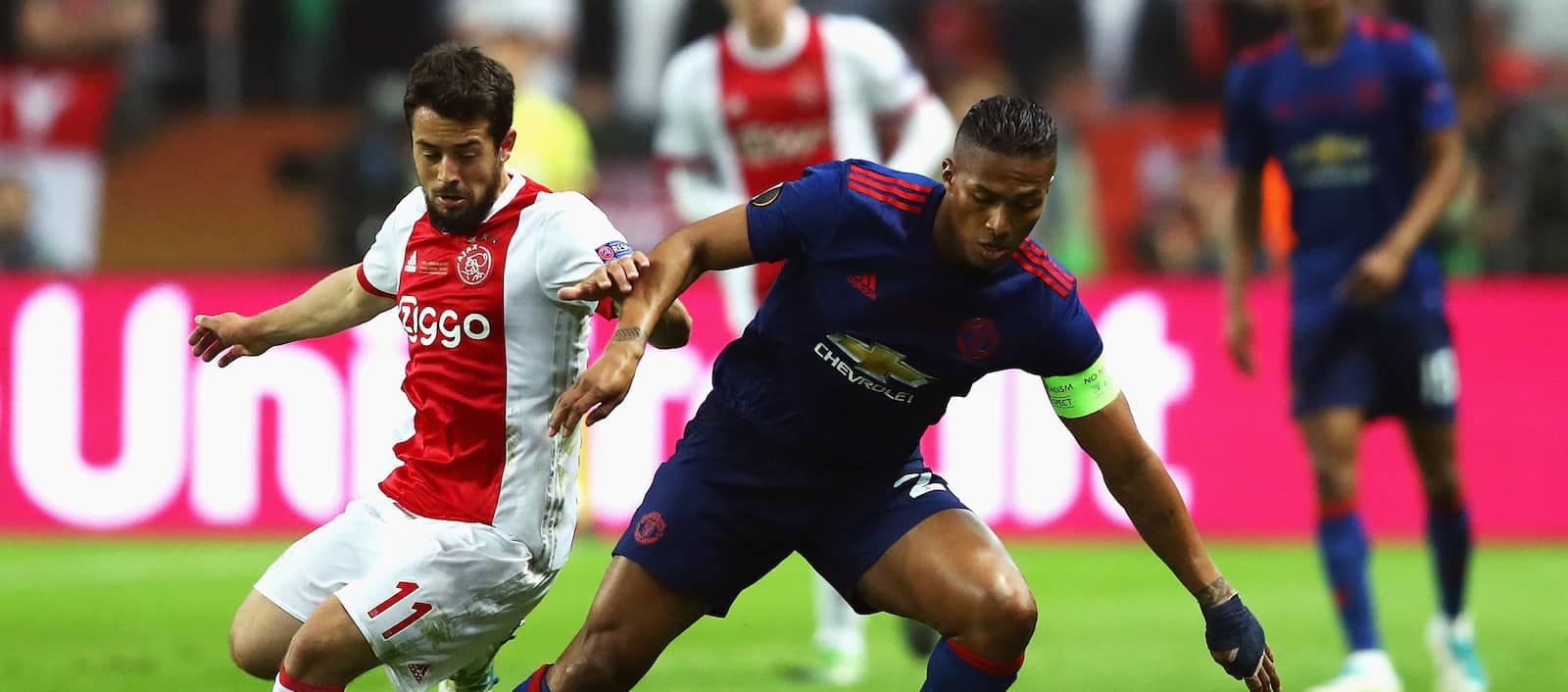 Antonio Valencia Brings 'The Best' Soccer Party Back to Old Trafford!