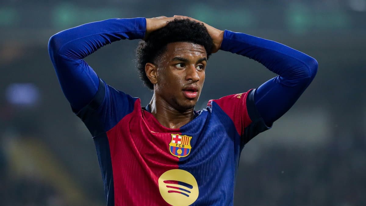 Alejandro Balde: United told what they must do to land Barca full-back