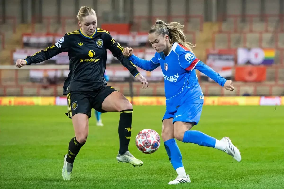 Andrea Medina: Man United Women chase speedy fullback