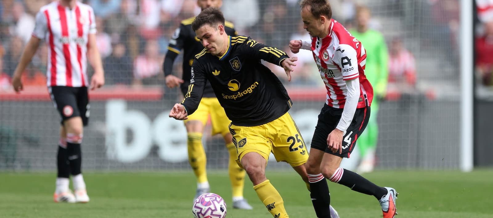 Gus Poyet tells Manuel Ugarte why he should leave Man United