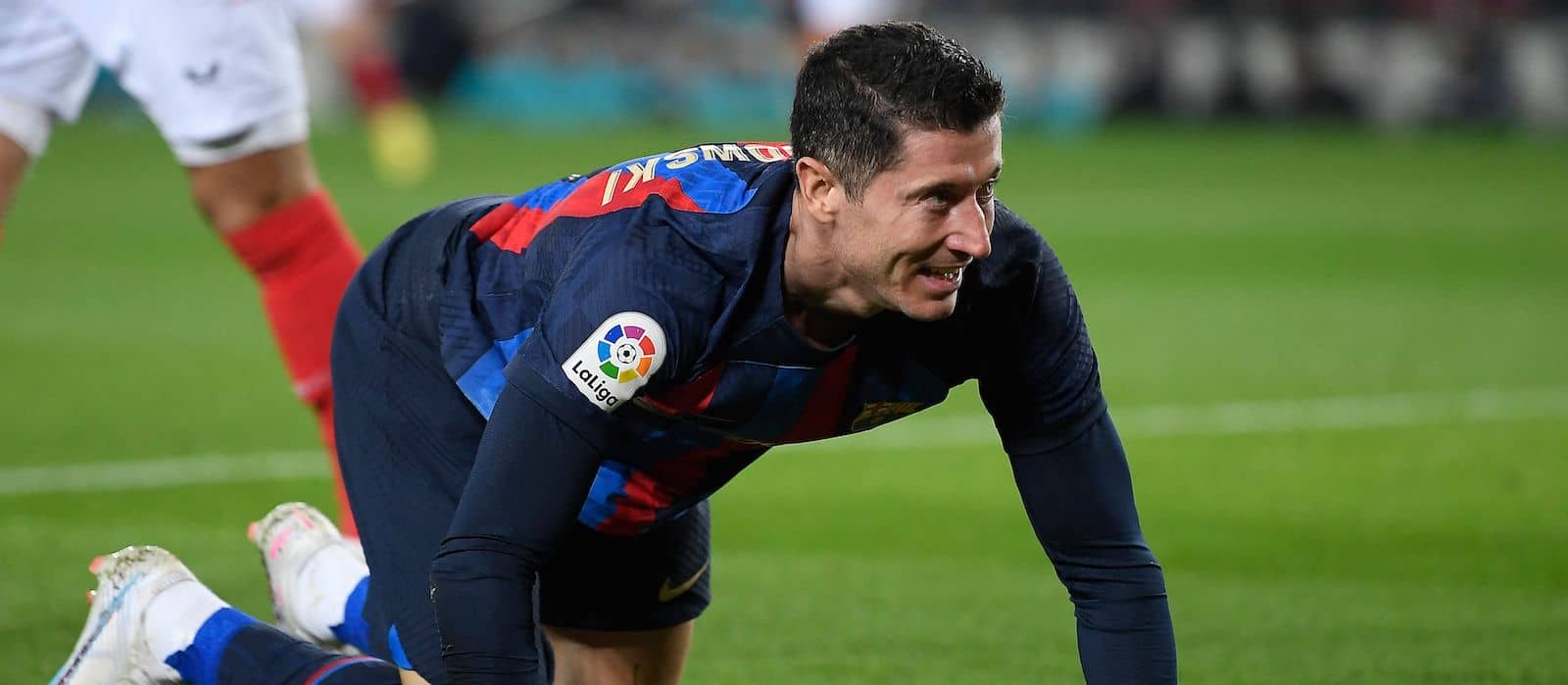 Robert Lewandowski: Why United are keen to sign Barcelona veteran
