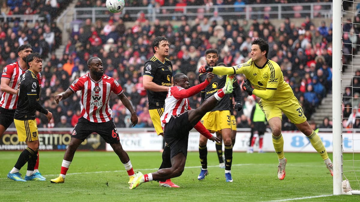 Senne Lammens saved Man United’s blushes against Sunderland