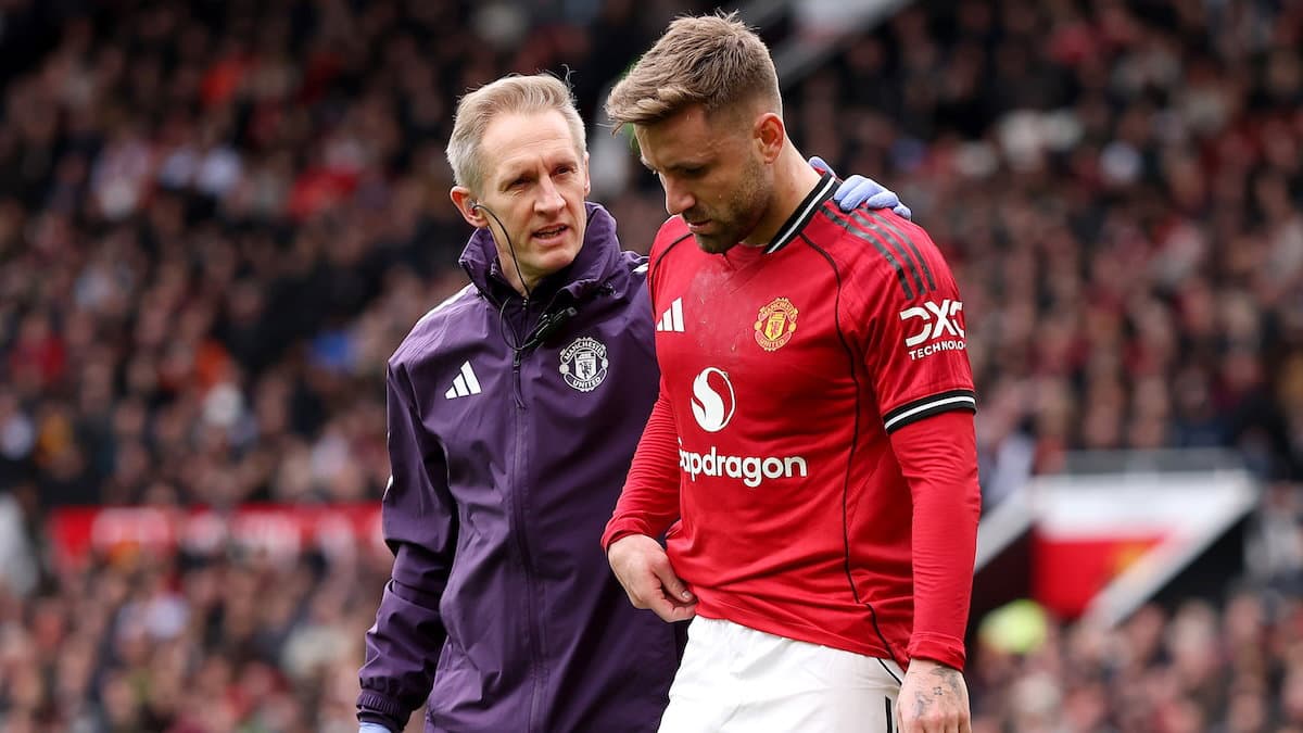 Luke Shaw: Time for United to make huge call on veteran full-back