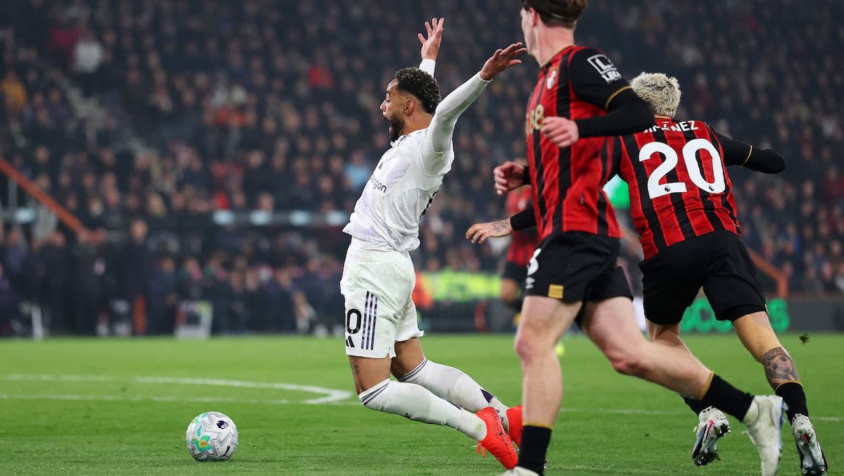 Bournemouth vs Man United: Former PL referee gives his opinion on refereeing decisions