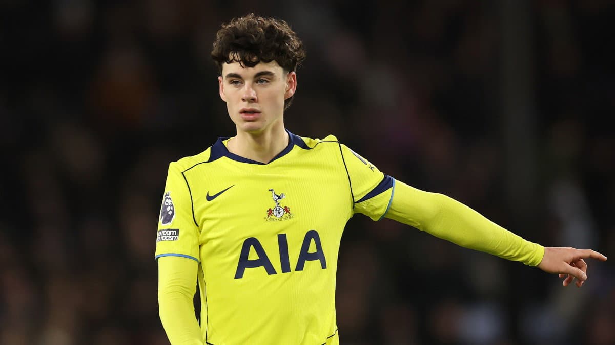 Archie Gray: Why United are planning to make move for Spurs midfielder