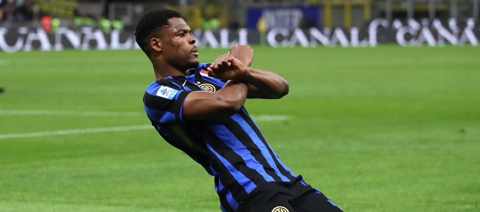 Denzel Dumfries: Man United learn of golden opportunity to land long-term defensive target