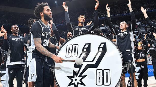 Spurs starter gives 76ers major backhanded compliment for releasing him