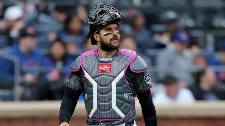 Mets agree with veteran catcher on two-year, $11.5 million extension