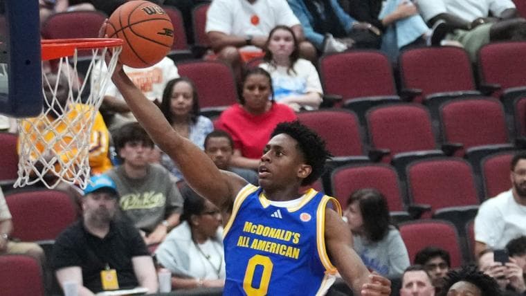 Michigan picks up commitment from five-star during Fab Five broadcast of Final Four