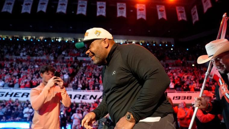 Daniel Cormier responds to Nate Diaz, calls him 'average'