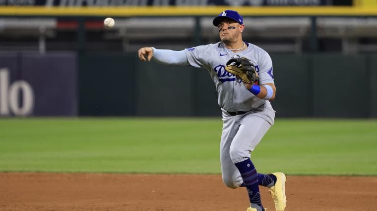 Miguel Rojas reveals heartbreaking news after late scratch from Dodgers game