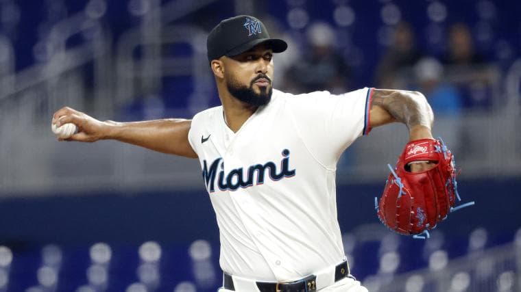 Marlins ace appears perturbed about his removal in loss to the Reds
