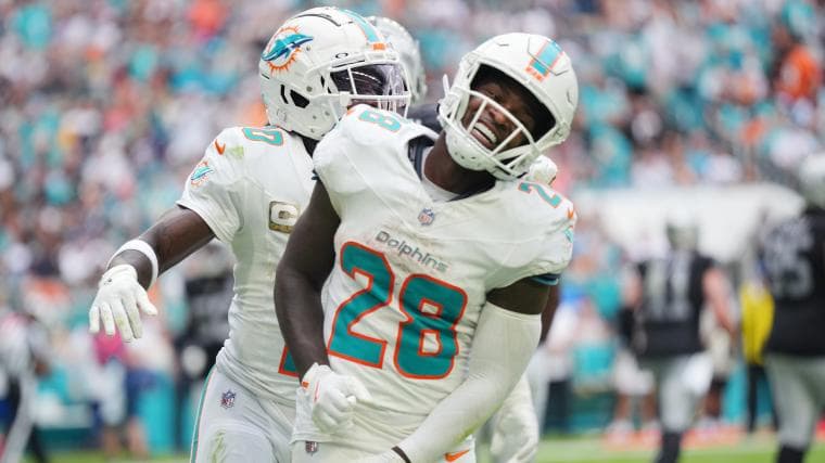 Dolphins’ De’Von Achane trade proposal would be an absolute disaster for Miami, and a steal for Broncos