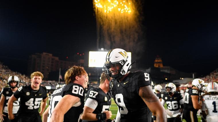 Broncos fans bracing for Eli Stowers news ahead of next week's visit