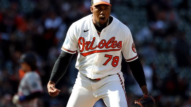 Orioles' Yennier Cano threw a pitch that dropped 44 inches