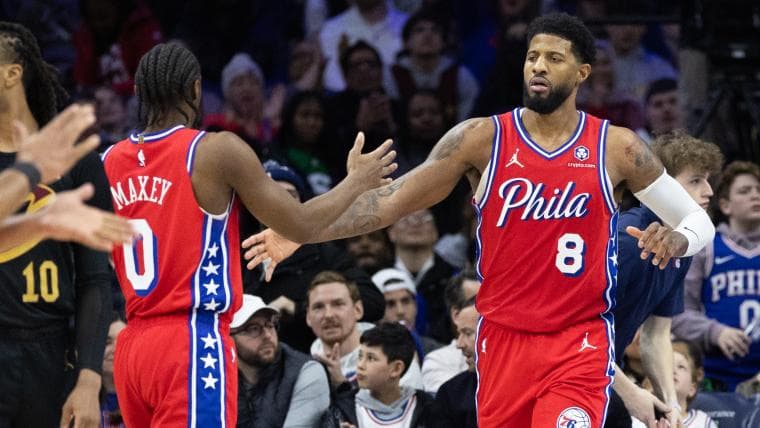 Nick Nurse celebrates Paul George for a season-best performance against the Wizards