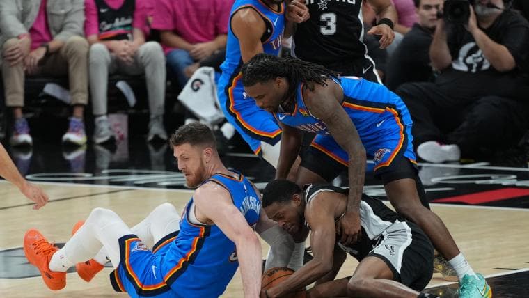 De'Aaron Fox injury update: Latest news on Spurs guard after re-injuring ankle in Game 3 vs. Thunder