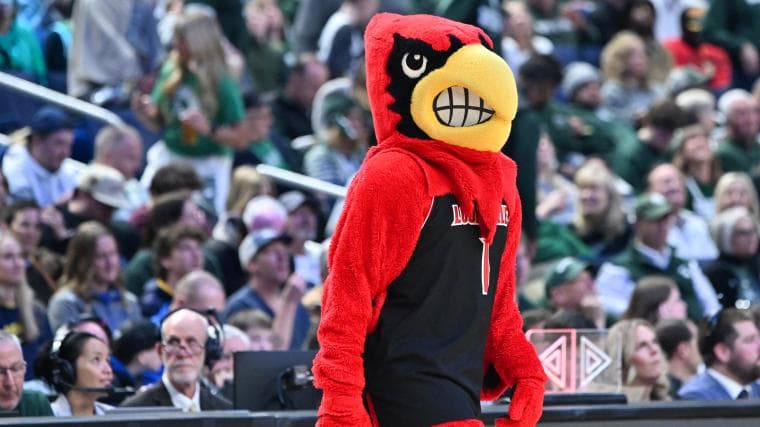 Obinna Ekezie Jr. commits to Louisville: No. 1 college basketball center to join Pat Kelsey and Cardinals