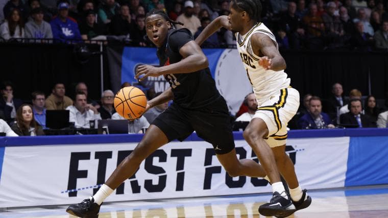 Shaquille O'Neal Dominates 'Slam Dunking' in Thrilling Match!