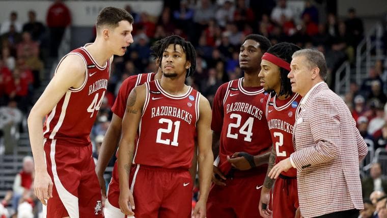 John Calipari back in familiar spot as Arkansas looks for more in Sweet 16