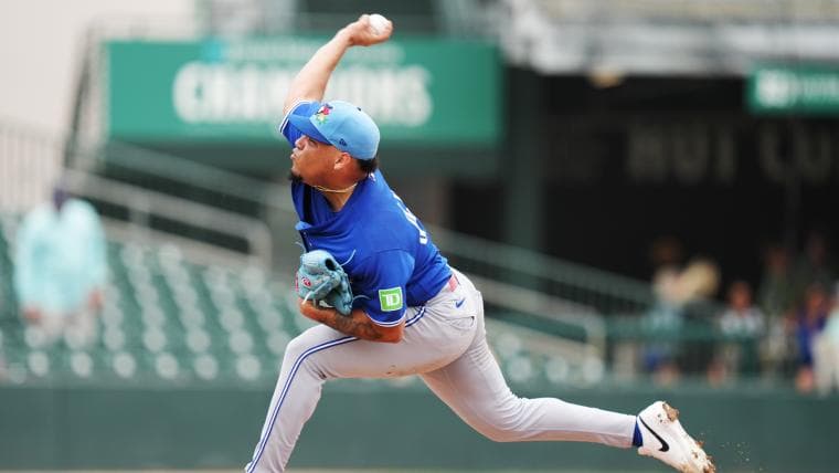 Who is Lazaro Estrada? Why Blue Jays' righty is pitching early in relief vs. White Sox