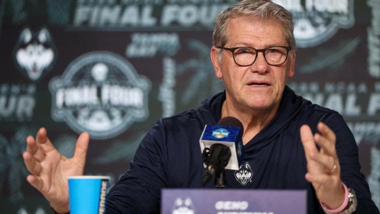UConn's Geno Auriemma issues apology after Dawn Staley heated exchange