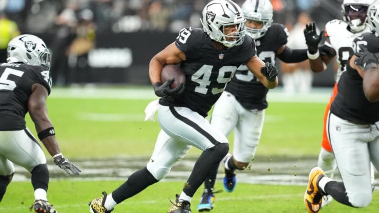 Raiders part ways with 18-game starter to make room for undrafted rookie signings