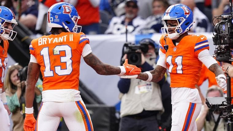 Goalkeeper Lights Up Night as Red Devils Take Down Manchester United 3-2 in Champions League Streak!