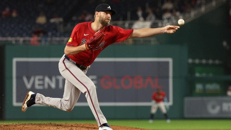 Braves' Chris Sale forces his way back to a top spot in latest pitching power rankings