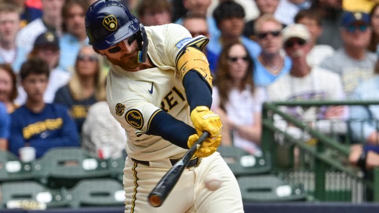 Giants 'apparently' sign former Tigers, Brewers 48 home run catcher