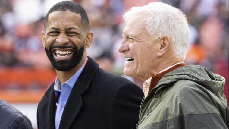 Browns' QB saga taking an odd twist