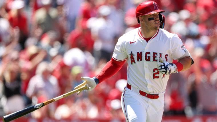 What happened to Mike Trout? Angels legend injury forces painful exit from game vs. Mariners
