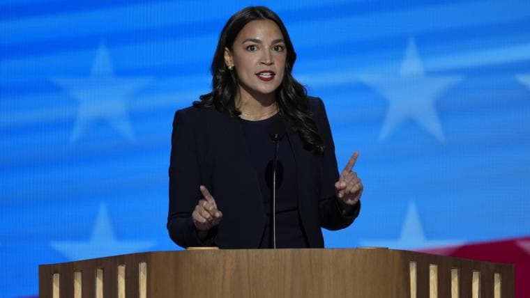 AOC enjoys suite at Yankee Stadium during government shutdown
