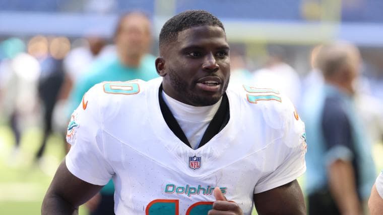 Ex-Dolphins star Tyreek Hill gets Chiefs prediction that just makes too much sense