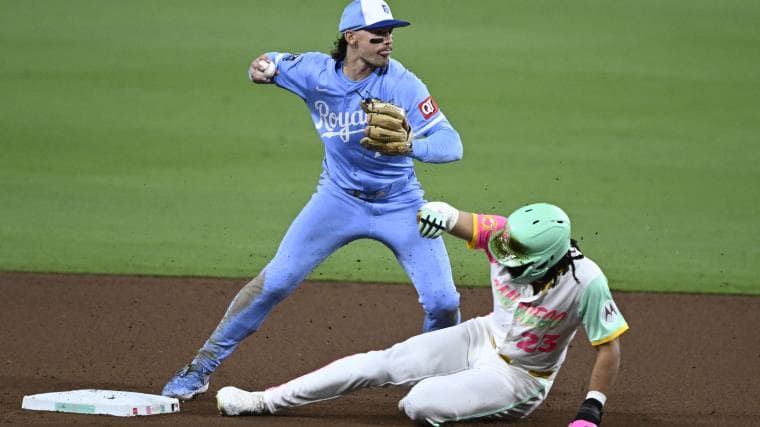 Padres' Fernando Tatis, Royals' Bobby Witt 2 of 19 qualified hitters without a HR this season