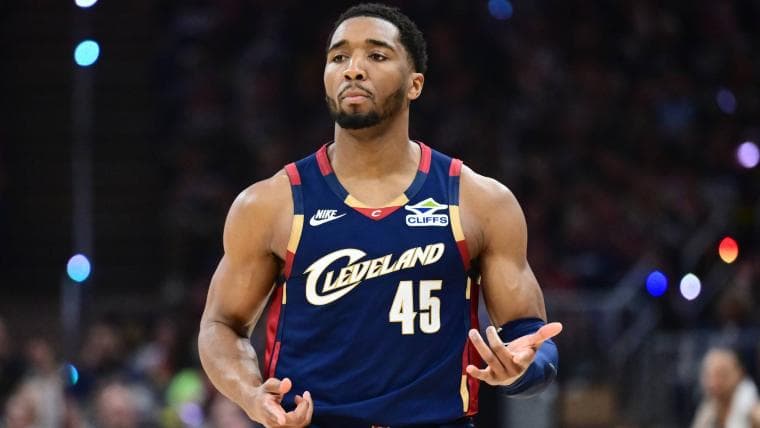 Cavaliers trade idea swaps Donavan Mitchell for $48 million ex-Warriors NBA champion forward