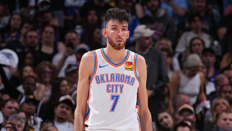 Analyst goes after Chet Holmgren and officials after the Lakers' Game 2 loss