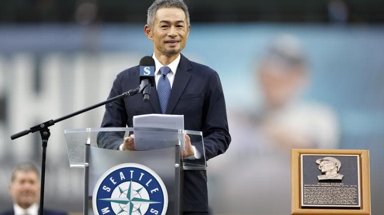 Mariners' Ichiro Suzuki statue reveal doesn't go like anyone planned