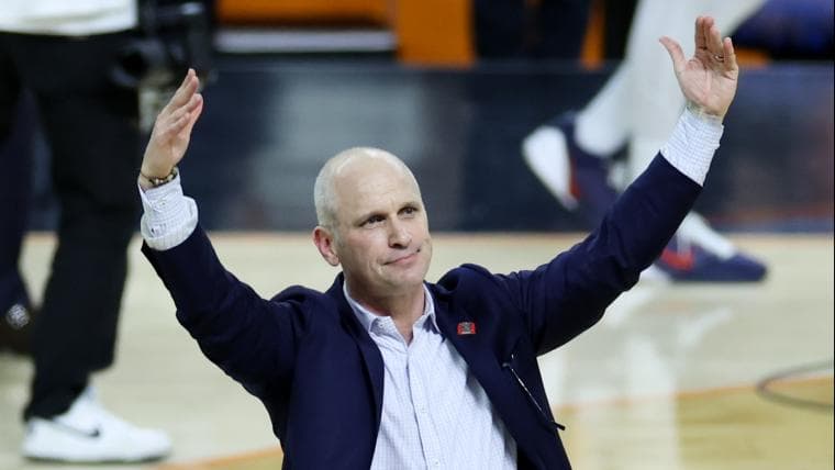 UConn's Dan Hurley booed off the court during Final Four interview