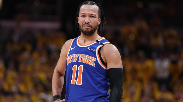 Jalen Brunson collides with rapper Boosie while chasing loose ball during Knicks’ blowout of Hawks